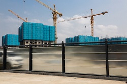 致力改善工程項目建筑安全，旭東鋼構(gòu)施工圍擋備受市場推崇